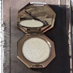 FENTY BEAUTY by Rihanna How Many Carats?! All Over Diamond π Veil